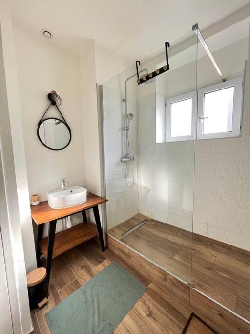 Banjul - Bel Appartement A Remeš Exteriér fotografie