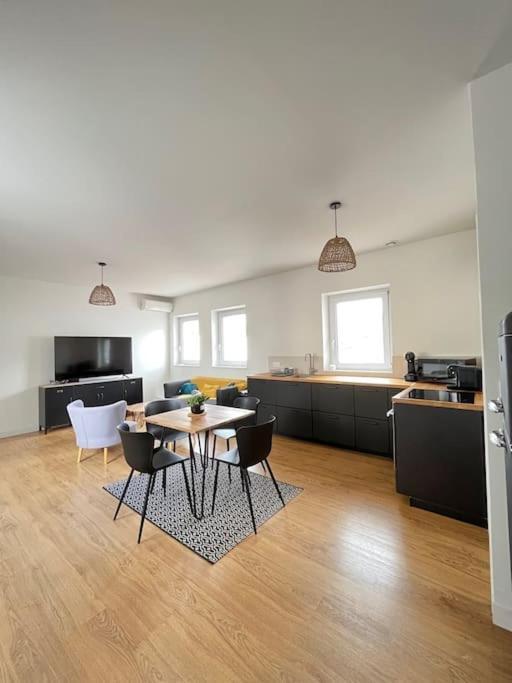 Banjul - Bel Appartement A Remeš Exteriér fotografie